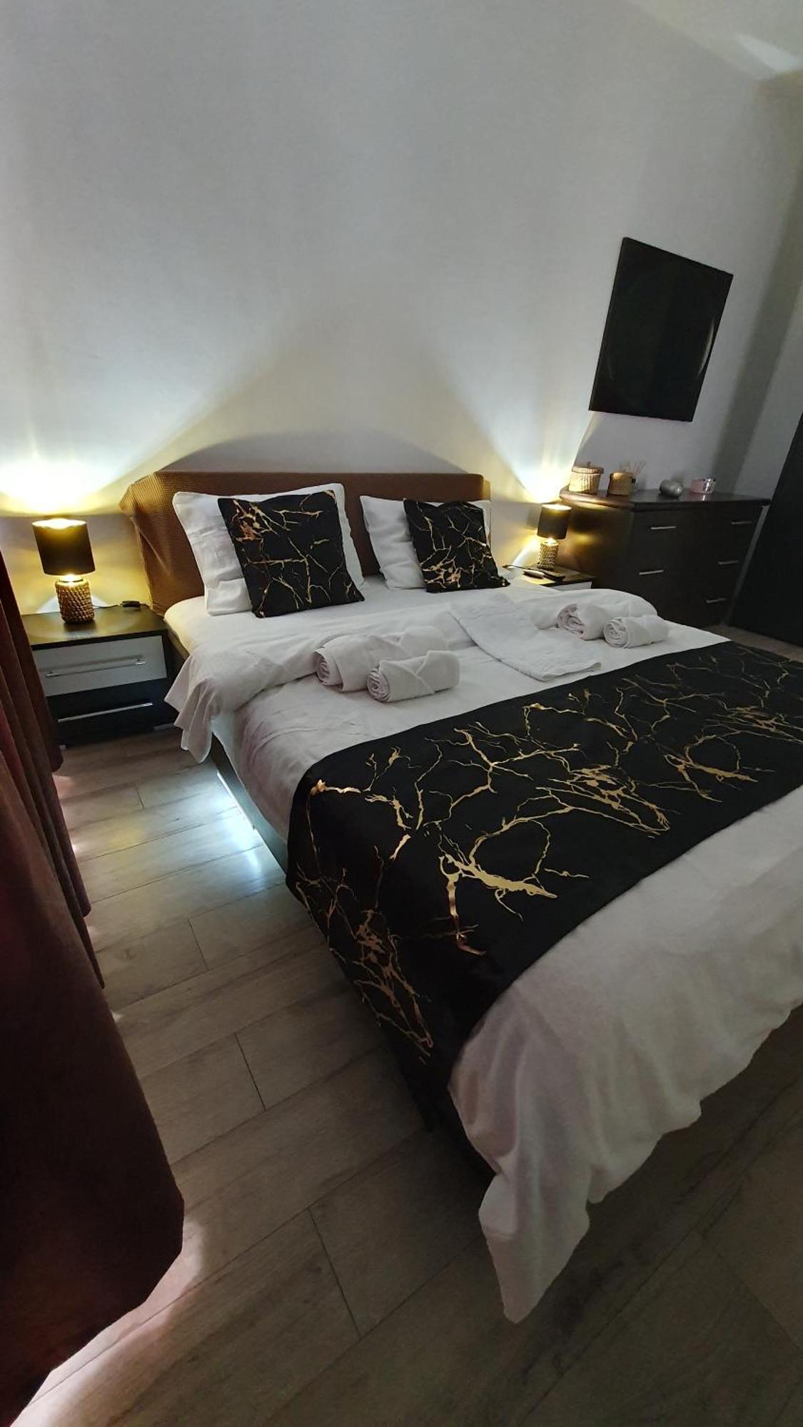 Andrei Apartment Брашов Екстер'єр фото